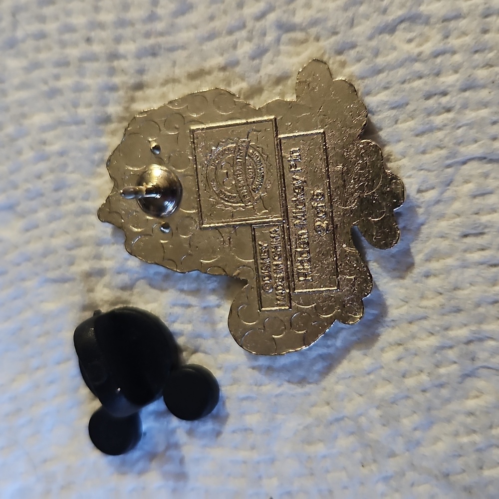 Disney Pin Pascal - Picture 2 of 2